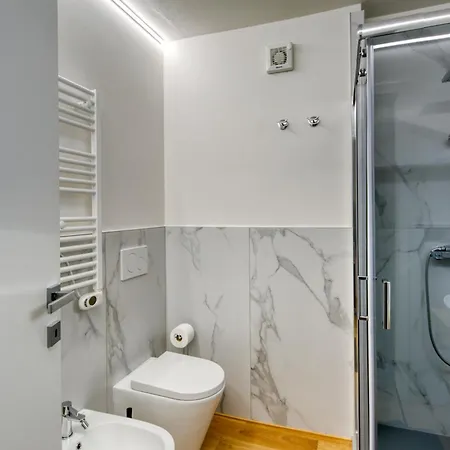 Casa Oxana Terrazzo E Comfort In Centro * 토리노