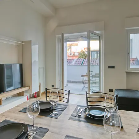 Casa Oxana Terrazzo E Comfort In Centro Turijn